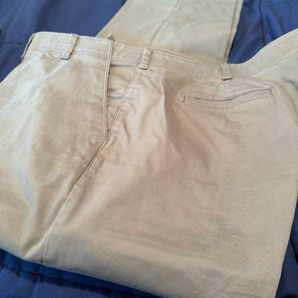 Very good cond, Khakii men’s pants by Amazon Essential